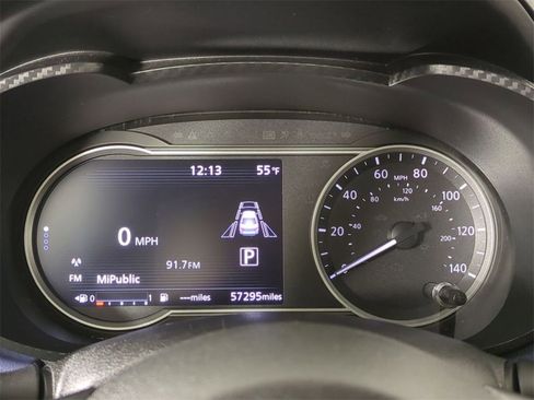 Used 2023 Nissan Versa SV image 12