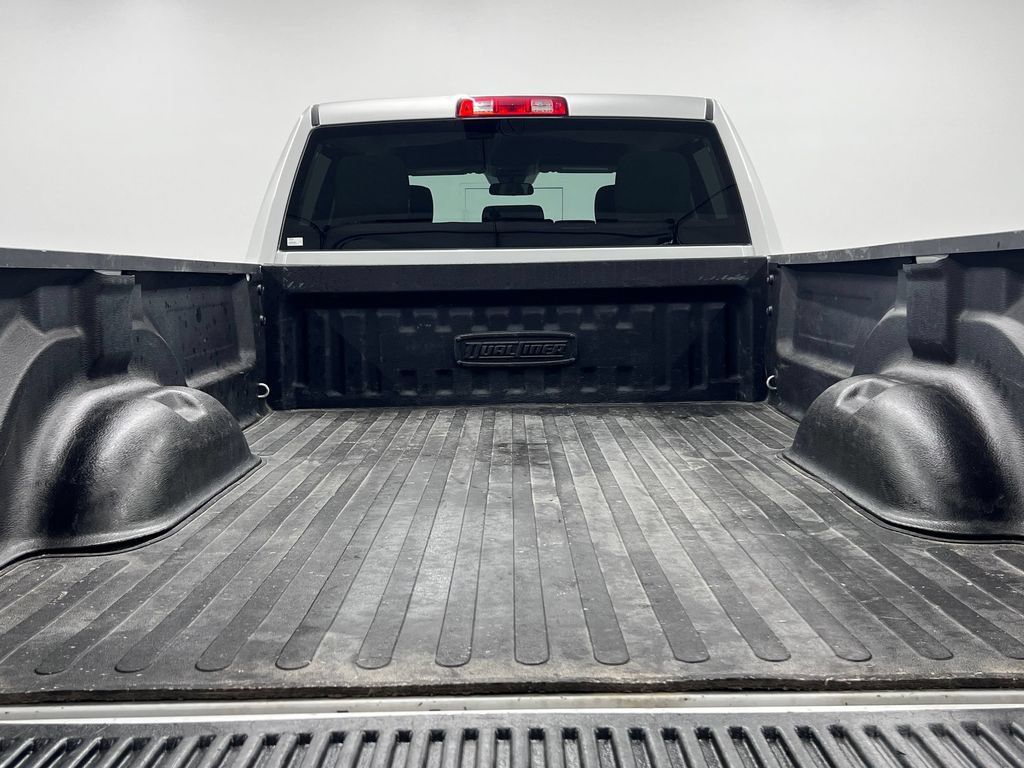 Used 2018 RAM 3500 Tradesman w/ Chrome Appearance Group AWD/4WD image 21