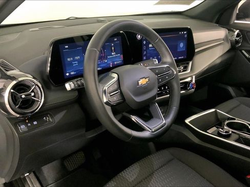 Used 2026 Chevrolet Equinox LT FWD image 15