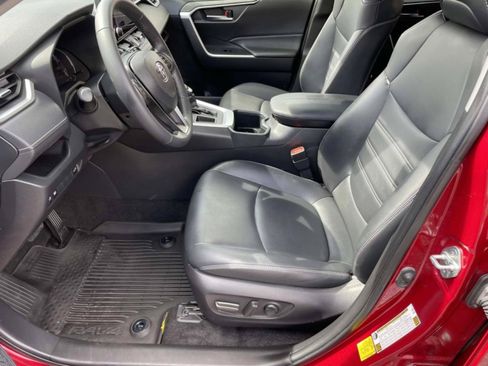 Used 2023 Toyota RAV4 XLE Premium FWD image 19