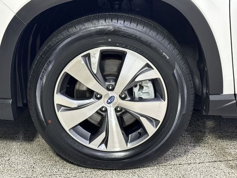 Used 2025 Subaru Ascent Premium image 16