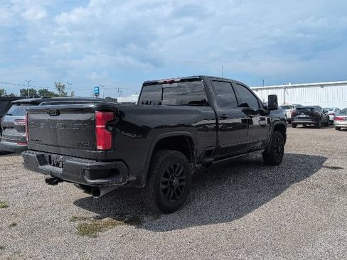 Used 2026 Chevrolet Silverado 2500 High Country w/ Midnight Edition AWD/4WD image 4