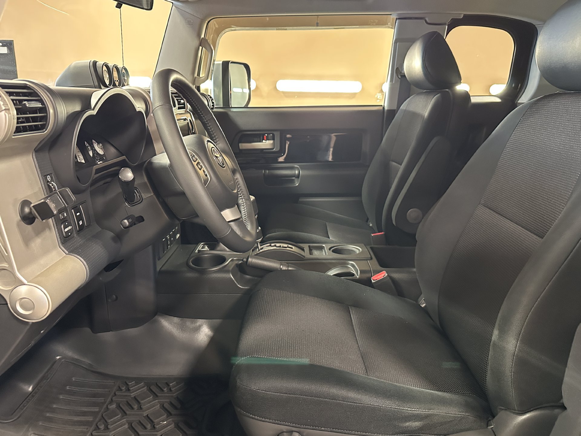 Used 2007 Toyota FJ Cruiser 4WD w/ Upgrade Pkg 1 image 12