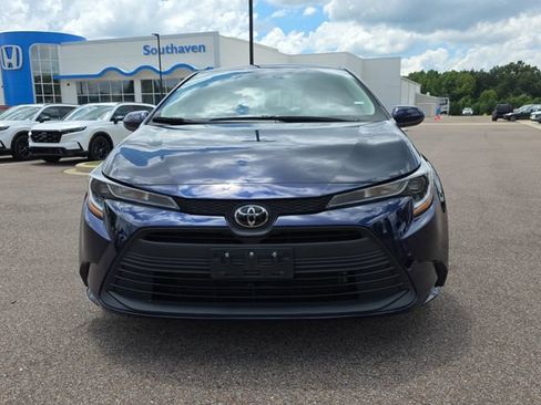 Used 2023 Toyota Corolla LE FWD image 8
