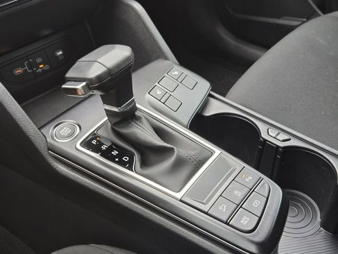 New 2026 Kia Sportage LX w/ LX Convenience Package FWD image 18