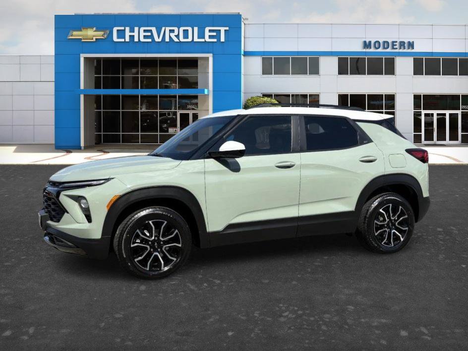 Used 2025 Chevrolet TrailBlazer ACTIV AWD/4WD image 1