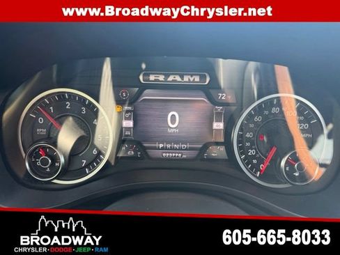 Used 2024 RAM 1500 Laramie AWD/4WD image 15