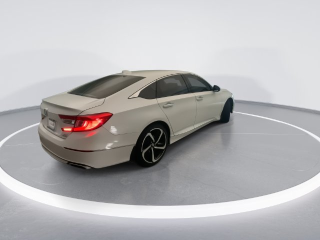 Used 2019 Honda Accord Touring image 6