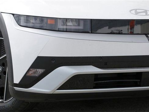 New 2026 Hyundai Ioniq 5 SEL image 3