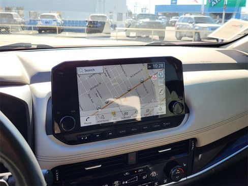 Used 2023 Nissan Rogue SL w/ SL Premium Package image 29