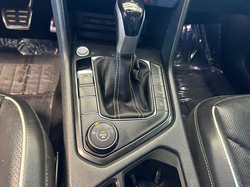 Used 2022 Volkswagen Tiguan SEL R-Line AWD/4WD image 19