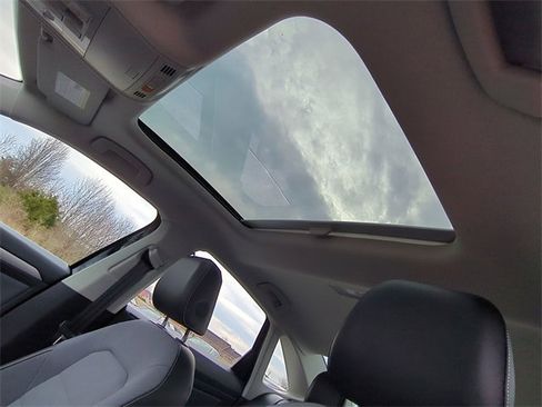 New 2026 Volkswagen Jetta SE image 10