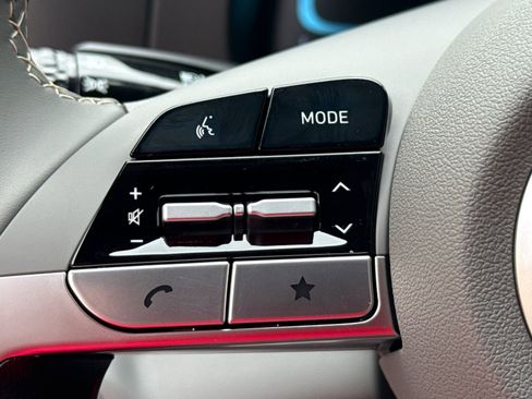Certified 2025 Hyundai Elantra Sport FWD image 24