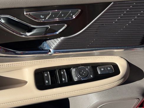 Used 2022 Lincoln Corsair Reserve w/ Elements Package image 24