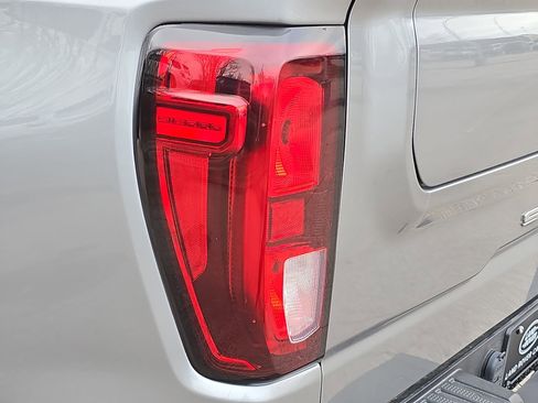 Used 2024 GMC Sierra 1500 Elevation image 33