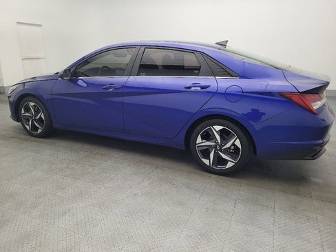 Used 2023 Hyundai Elantra Limited image 3