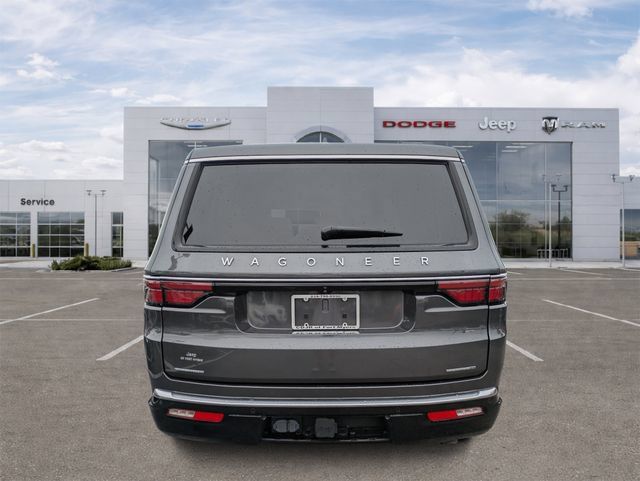 Certified 2022 Jeep Wagoneer Series III w/ Premium Group I AWD/4WD image 4