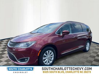 Used 2017 Chrysler Pacifica Touring-L w/ 13 Speaker Alpine Sound Group