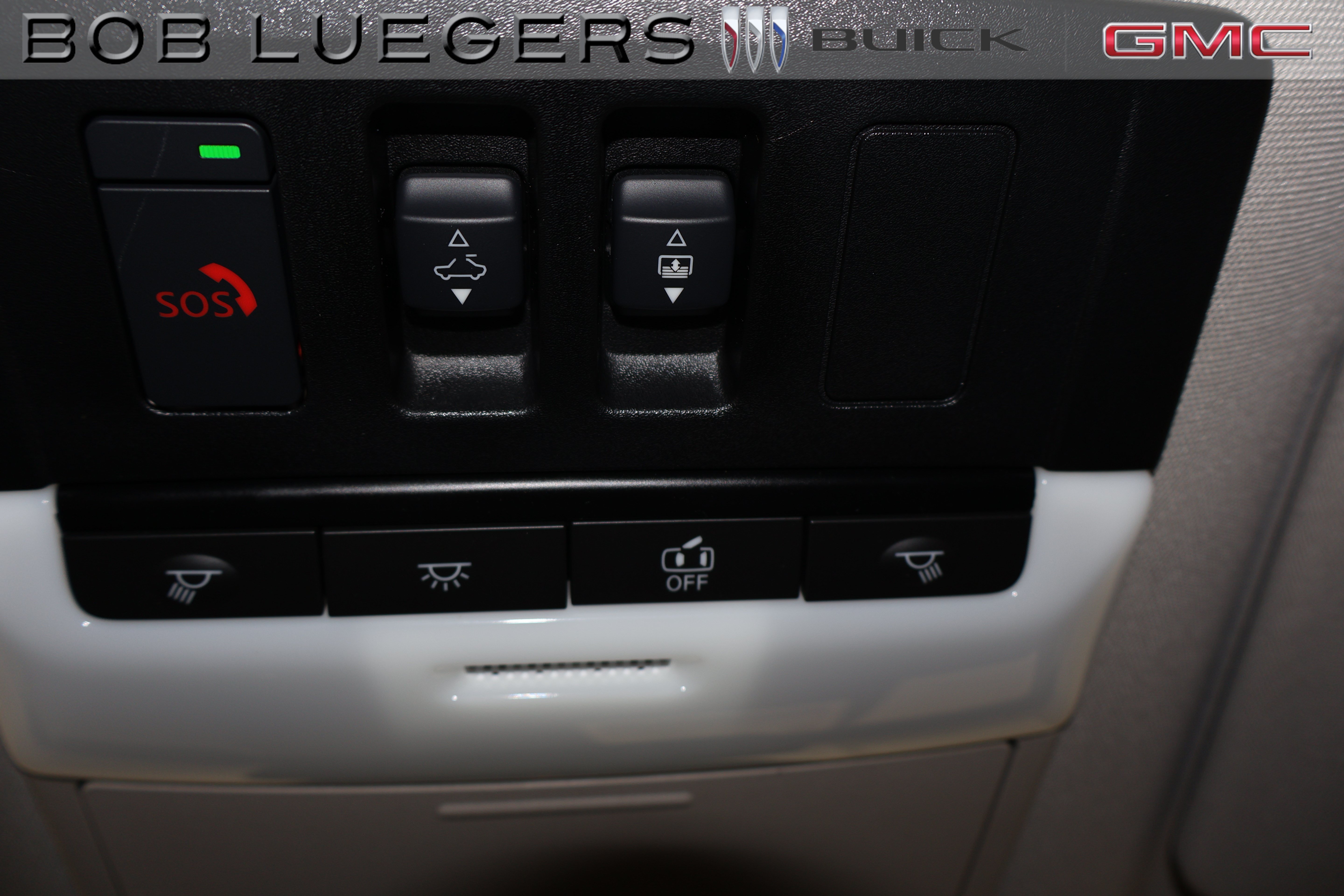 Used 2025 Nissan Pathfinder Platinum FWD image 30