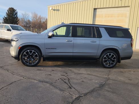 Used 2023 Chevrolet Suburban RST w/ Luxury Package image 5