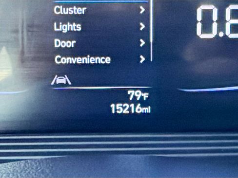 Used 2024 Hyundai Venue SEL image 36