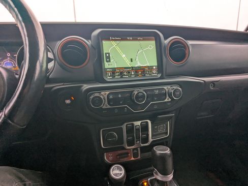 Used 2022 Jeep Gladiator Mojave w/ Cold Weather Group image 4