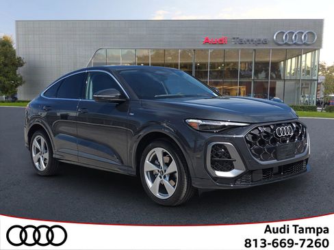 New 2025 Audi Q5 Prestige image 1