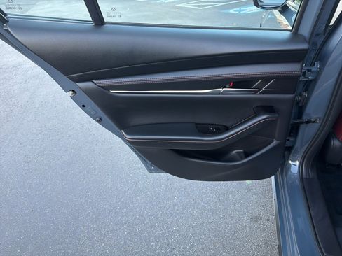 Used 2025 MAZDA MAZDA3 s image 19