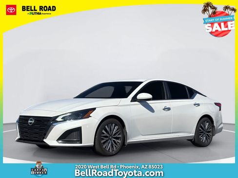 Used 2023 Nissan Altima 2.5 SV FWD image 1