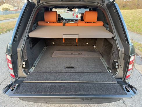 Used 2017 Land Rover Range Rover Long Wheelbase Autobiography image 35