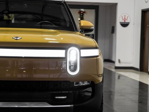 Used 2023 Rivian R1S Adventure image 44