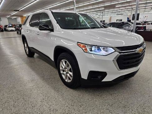 Used 2021 Chevrolet Traverse LS AWD/4WD image 4