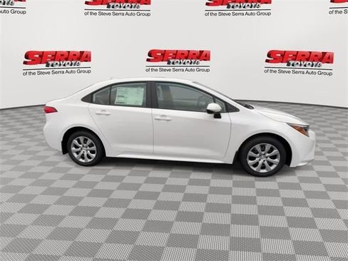 Used 2026 Toyota Corolla LE image 10