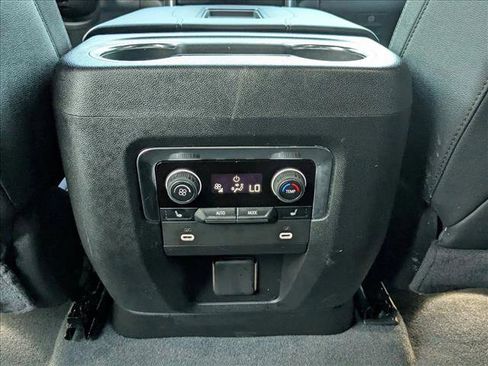 Used 2024 Chevrolet Suburban Z71 w/ Z71 Off-Road Package image 18