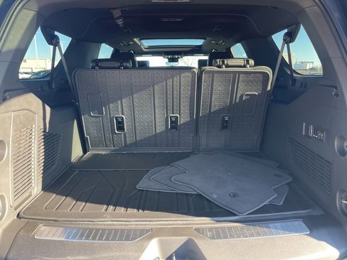 New 2026 Chevrolet Suburban Premier image 14