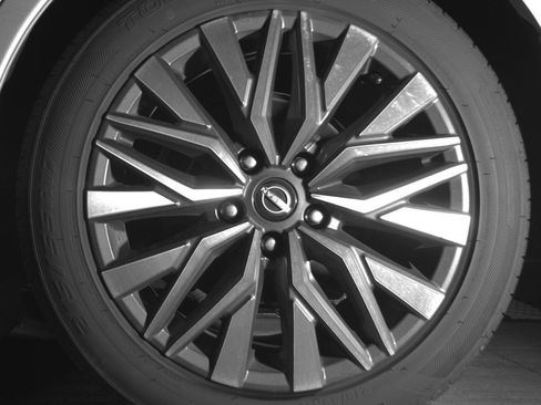 Used 2024 Nissan Altima 2.5 SV image 14