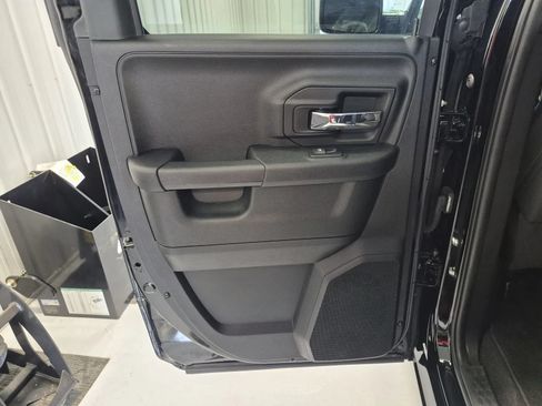 Used 2022 RAM 1500 Warlock AWD/4WD image 12