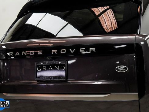 Used 2023 Land Rover Range Rover Long Wheelbase SE AWD/4WD image 13