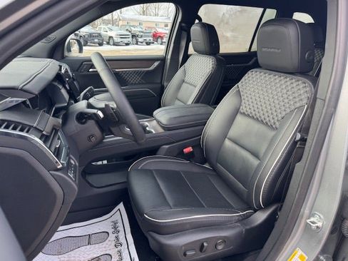 Used 2024 GMC Acadia Denali w/ LPO, Floor Liner Package image 11