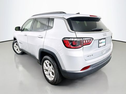 Used 2024 Jeep Compass Latitude AWD/4WD image 5