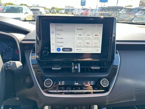 Used 2025 Toyota Corolla Cross XLE w/ Convenience Package AWD/4WD image 16
