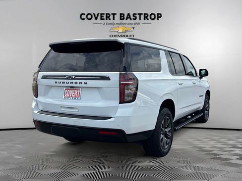 Certified 2023 Chevrolet Suburban Z71 w/ Luxury Package AWD/4WD image 6