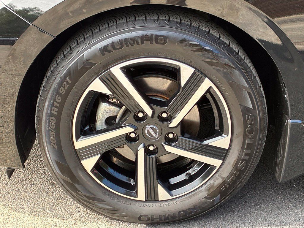 Used 2024 Nissan Sentra SV w/ All-Weather Package FWD image 14
