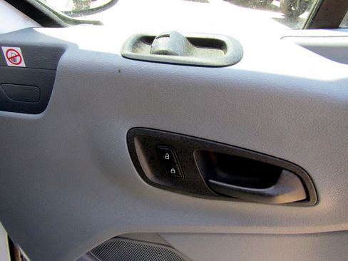 Used 2020 Ford Transit 250 Medium Roof image 27