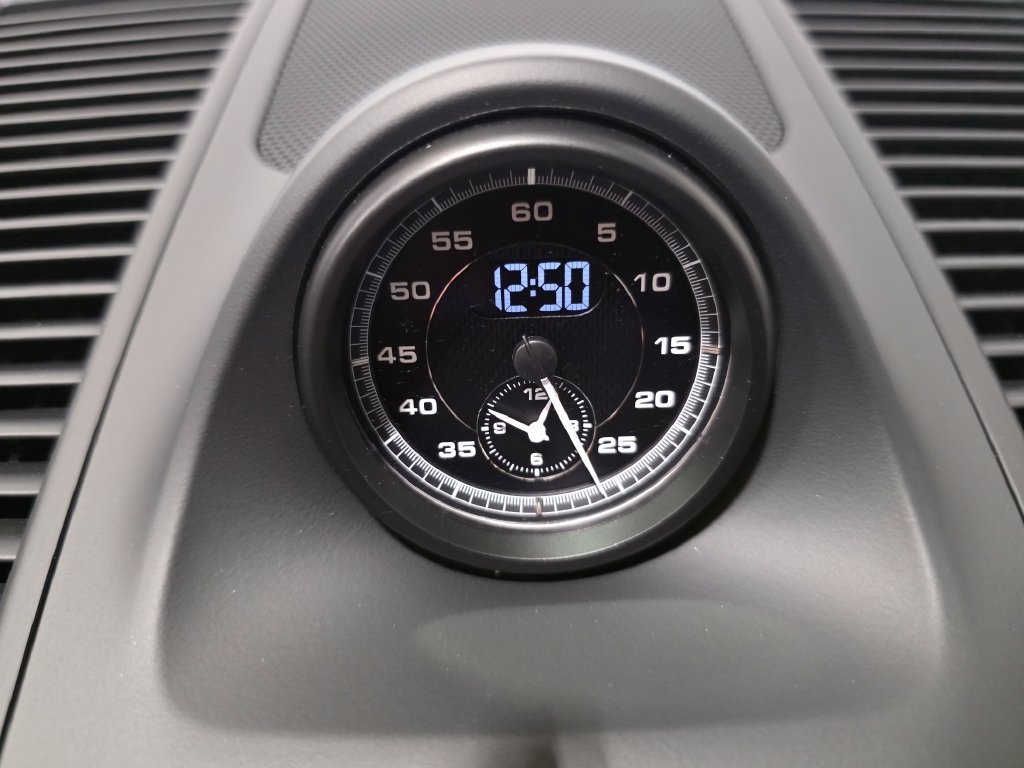 Certified 2026 Porsche Macan AWD/4WD image 27