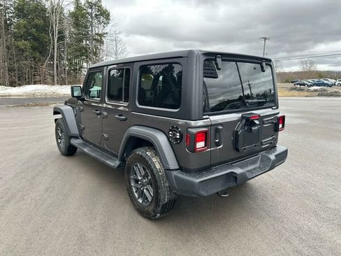 Used 2024 Jeep Wrangler Sport S image 3