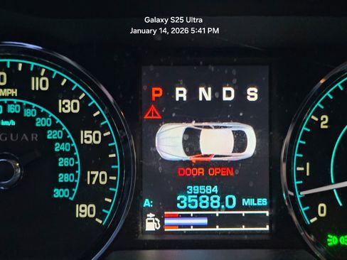 Used 2012 Jaguar XF Base image 12