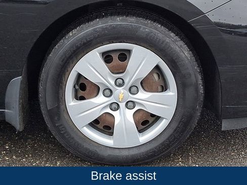 Used 2017 Chevrolet Cruze LS image 9