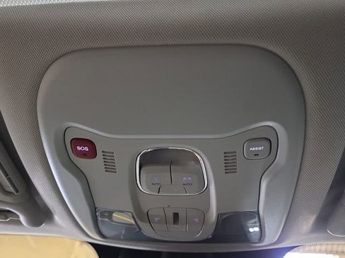 Used 2023 Jeep Renegade Altitude w/ Sun/Sound Group image 26