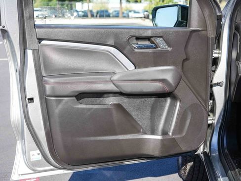 Used 2024 Chevrolet Colorado Z71 w/ Z71 Convenience Package 2 AWD/4WD image 26